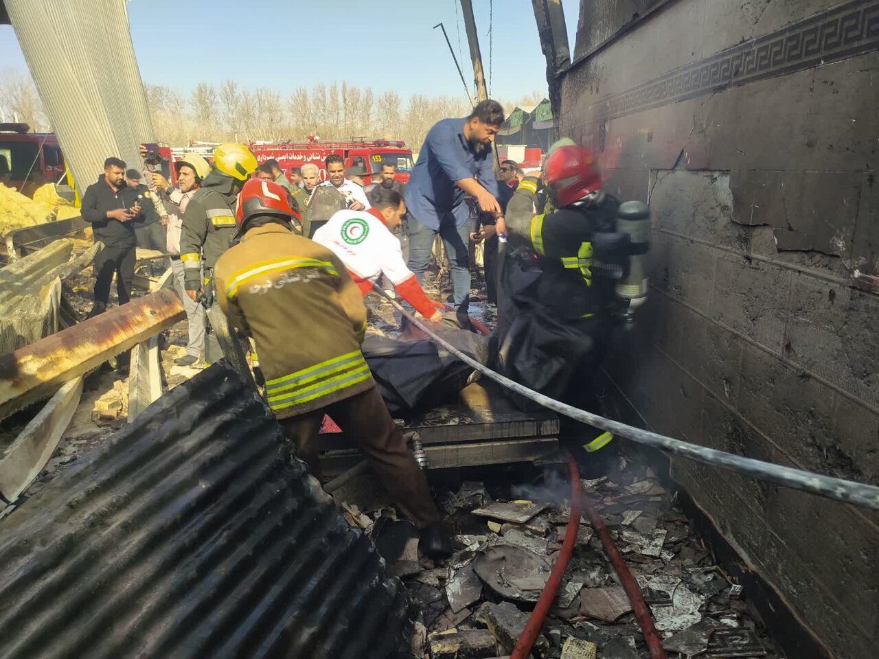 آخرین خبر سقوط بالگرد در میدان میوه درچه تره بار / 4 نفر جان باختند + جدیدترین تصاویر