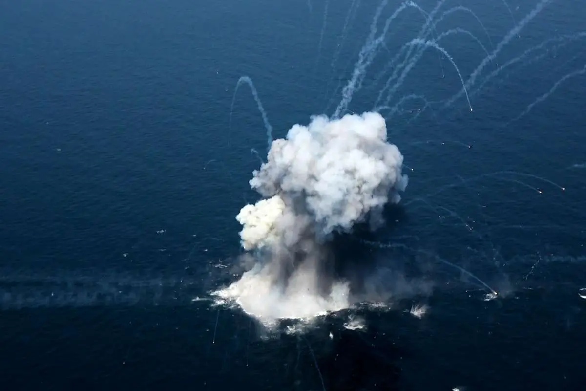 تصاویر; رزمایش کنترل هوشمند تنگه هرمز