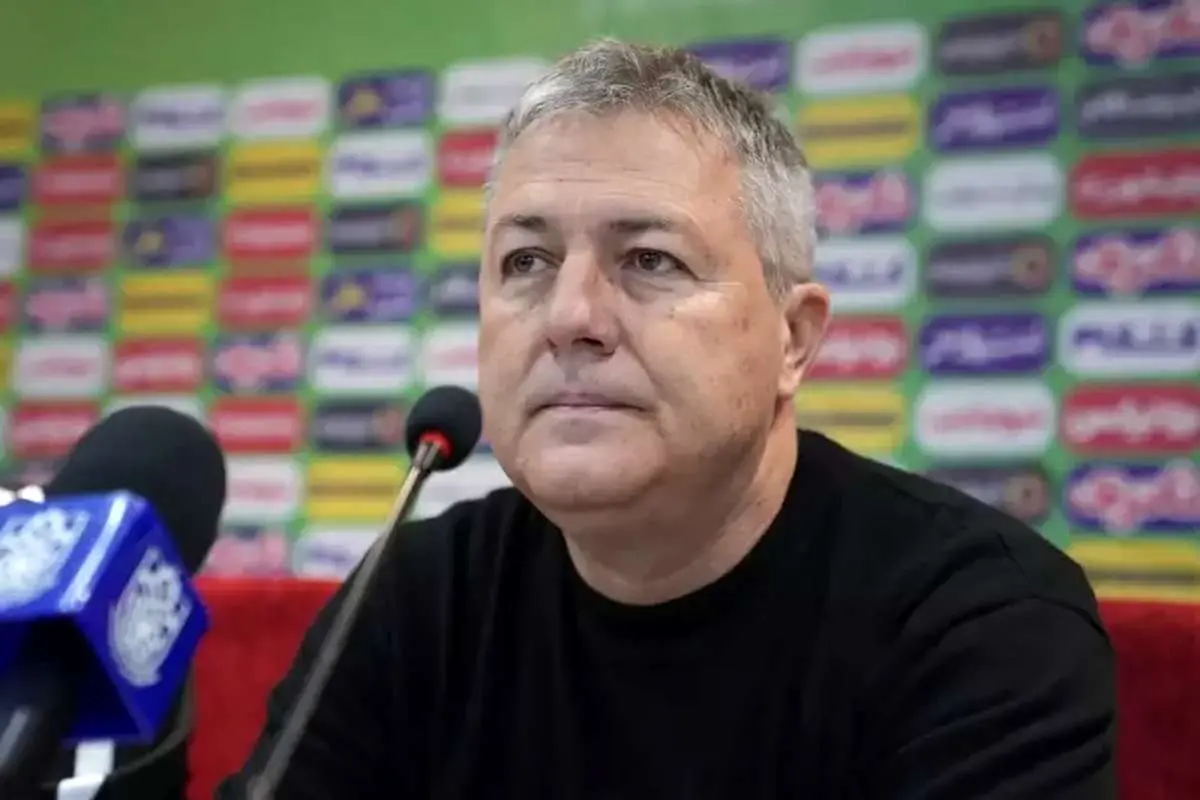 تصویر اسکوچیچ قبل از بازی با سپاهان زیر سرم رفت!