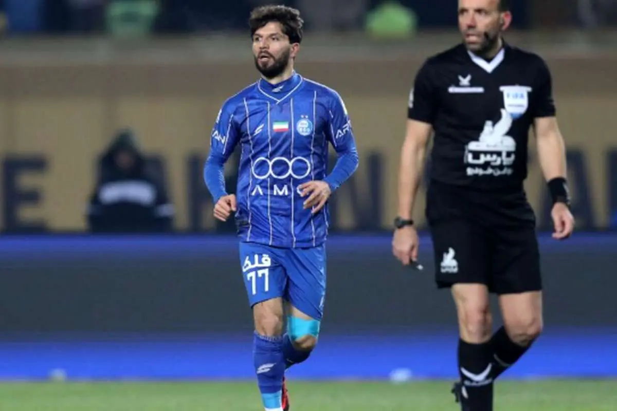 هافبک پرکار استقلال در حال کسب درآمد اینترنتی است!