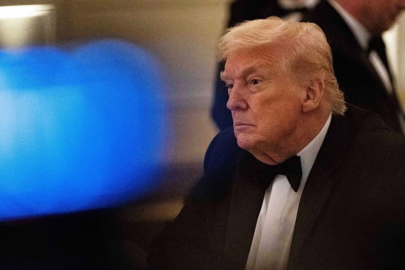 مالکوم نانس، عضو سابق ارشد نیروی دریایی آمریکا: اگر ترامپ به نیروگاههای ایران حمله کند باید با خداحافظی از نیروگاهها و آبشیرینکنهای کشورهای حاشیه خلیج فارس روبرو شد / این یک مسیر خروج از بحران نیست، این ترامپ است که ماشین را به سوی دیوار میکوبد، فقط به این دلیل که جذاب به نظر برسد