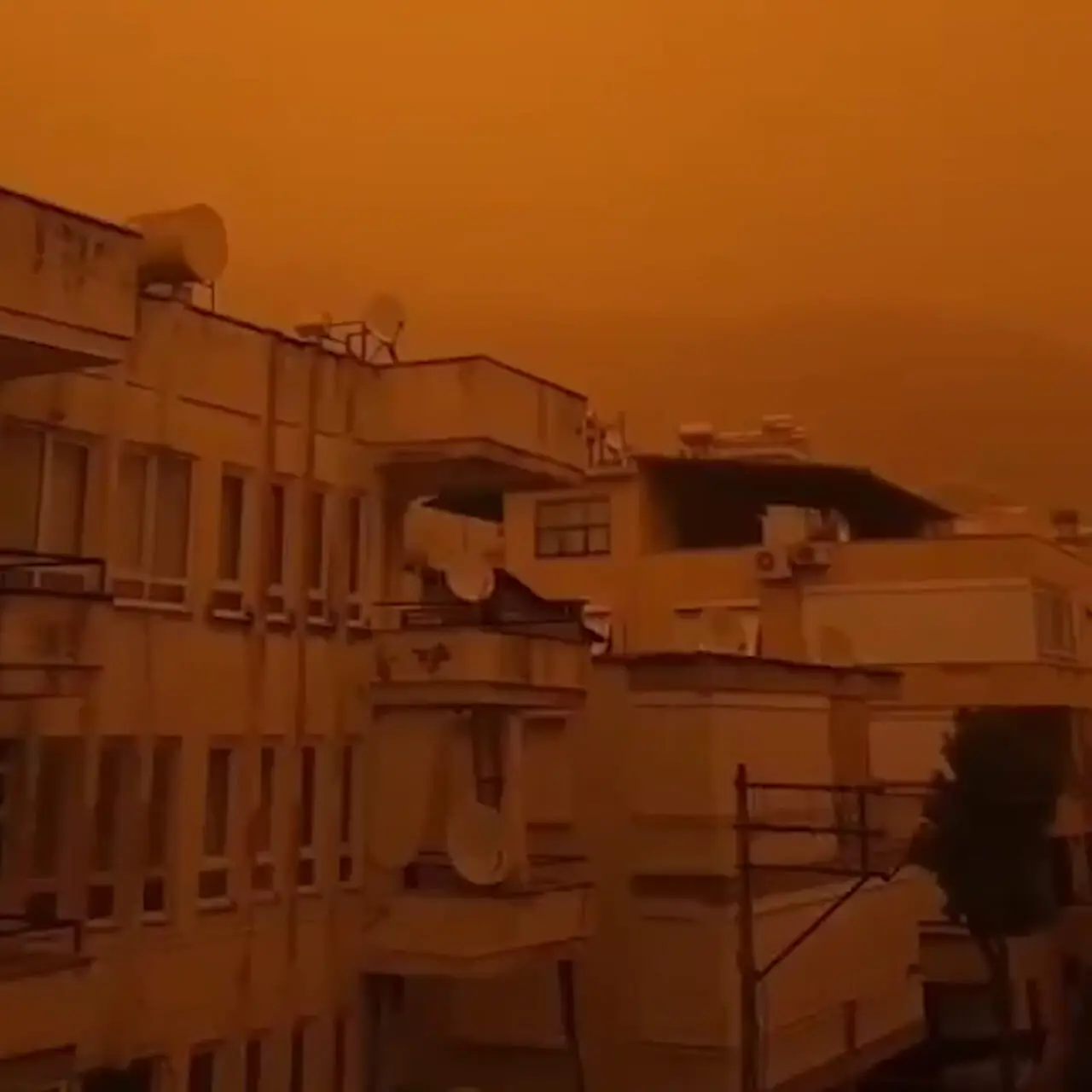 ابرهای گردوغبار آفریقایی جنوب ترکیه را فراگرفت