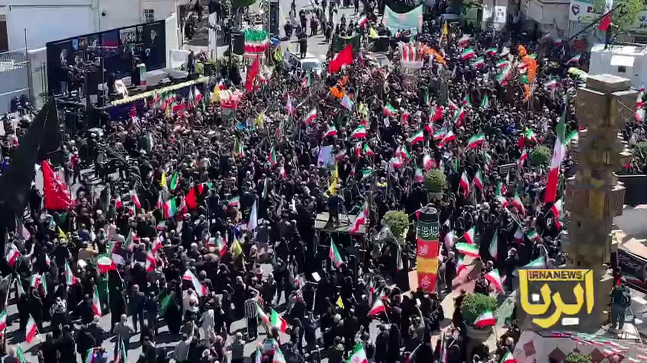 تصاویری از حضور مردم در مراسم چهلم شهادت رهبر انقلاب
