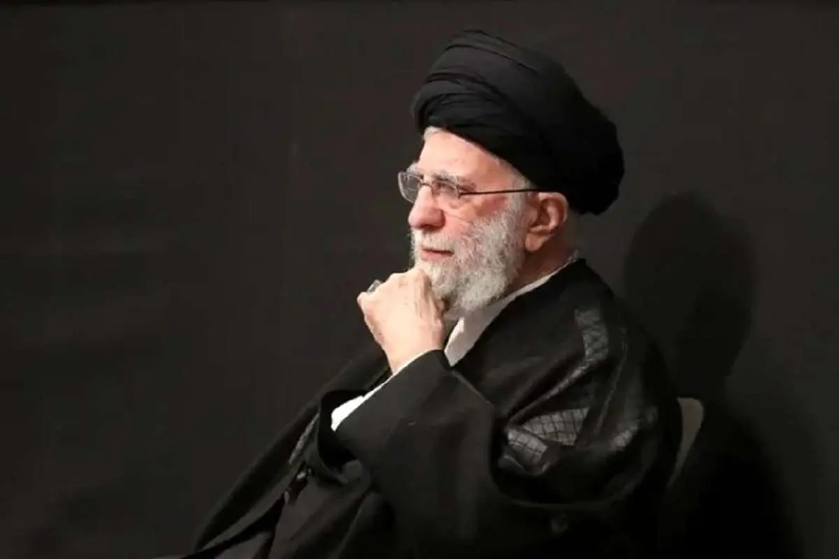 تصویری دیده نشده از رهبر شهید انقلابی در منزلش
