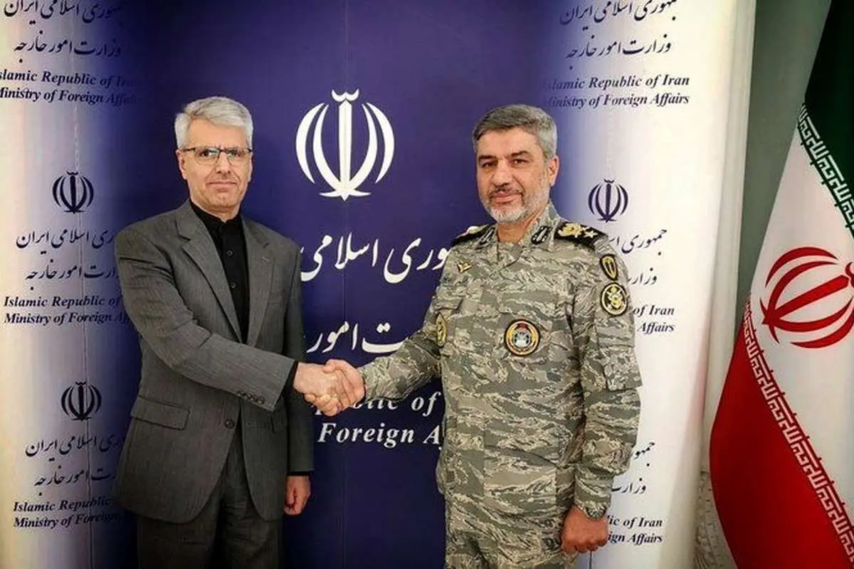 دیدار سخنگوی ارتش و بقایی; دیپلماسی و میدان در کنار هم برای ایران