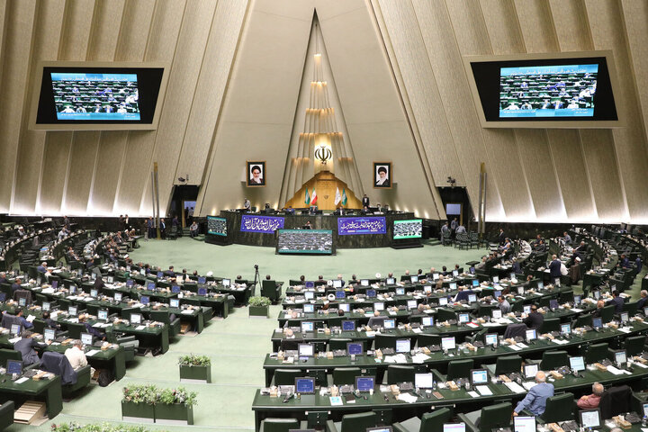 نامه دسته جمعی نمایندگان به قالیباف و ذوالقدر درباره مذاکرات