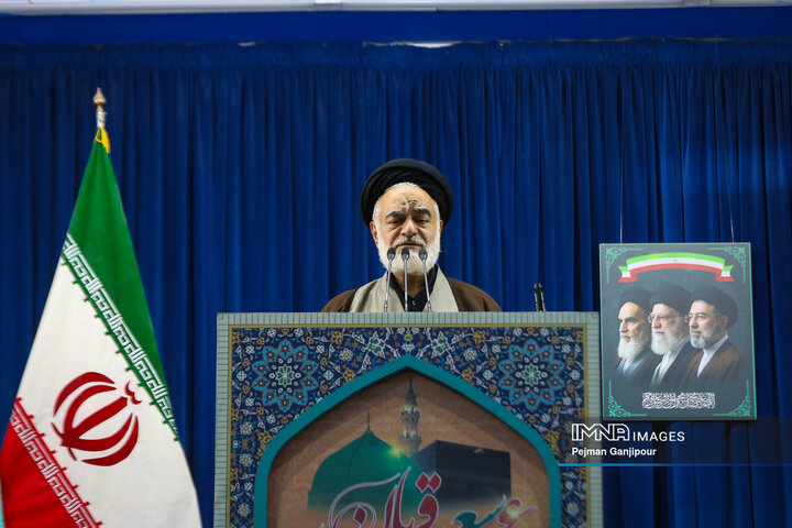 مقاومت تا پایان فتنه ادامه دارد/ دفاع باید برای دشمن بازدارنده و پرهزینه باشد