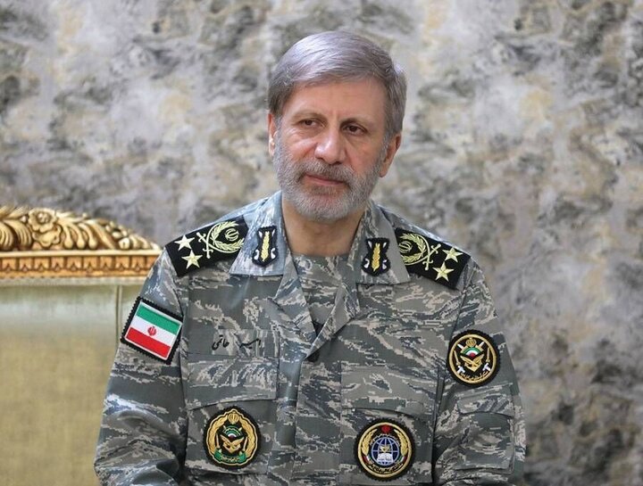 فرمانده کل ارتش: دستگاه قضایی آیینه تمام نمای نظام قضایی جمهوری اسلامی است