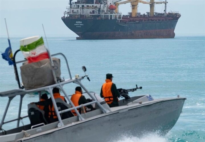 4 نفتکش از عبور از تنگه هرمز خودداری کردند