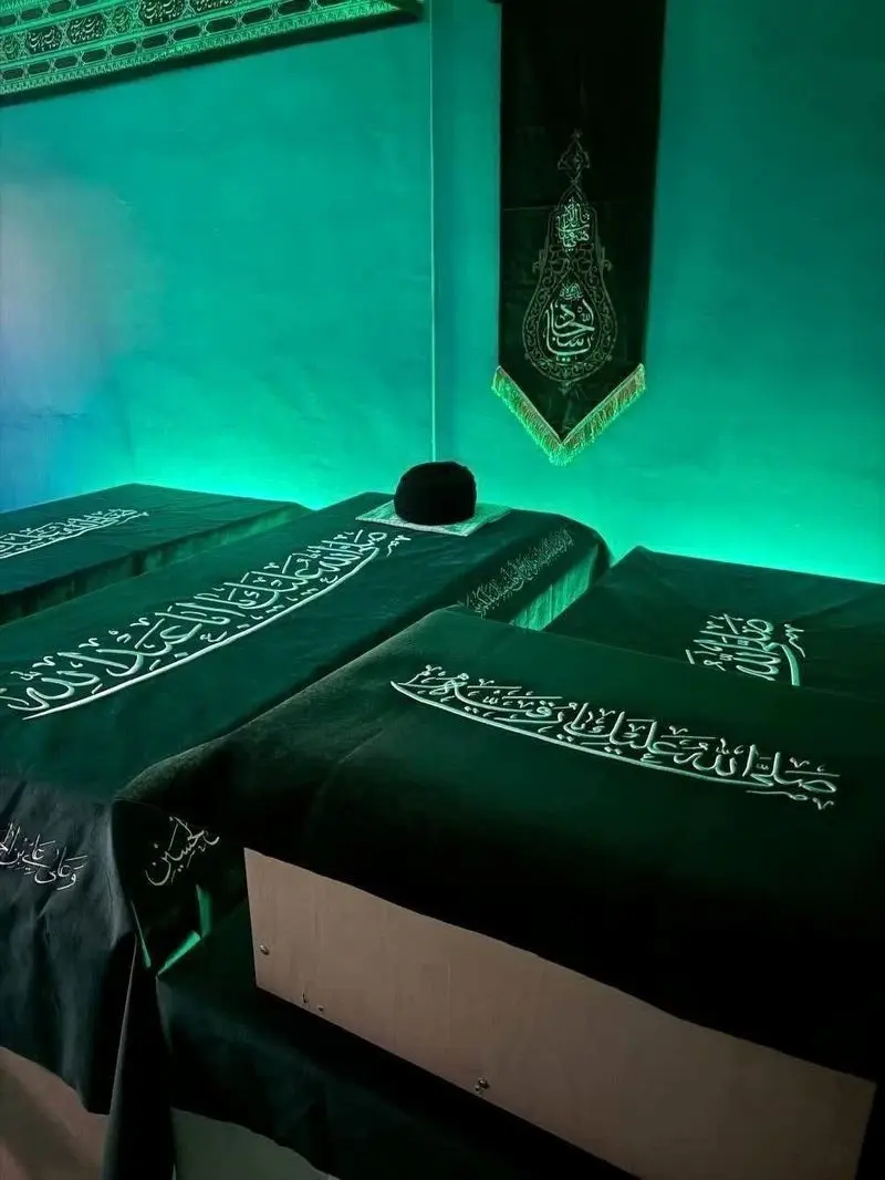 پیکر رهبر شهید