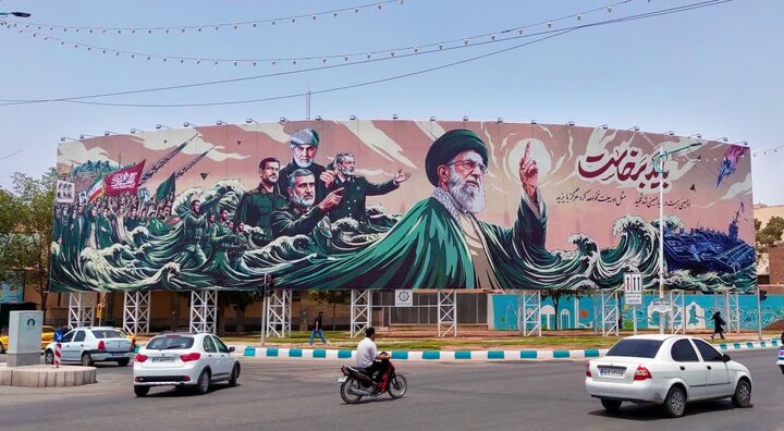 باید بلند شود، پیام جدید بزرگترین بیلبورد ایران در کرمان