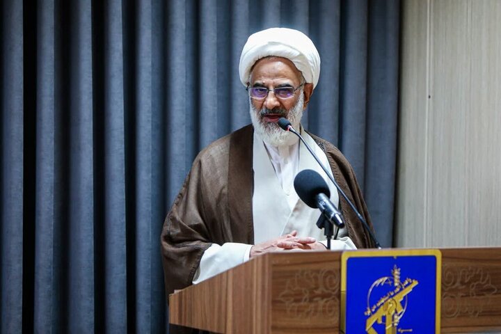 پیام نماینده ولی فقیه در سپاه به فرماندهان، پاسداران و رزمندگان بسیجی