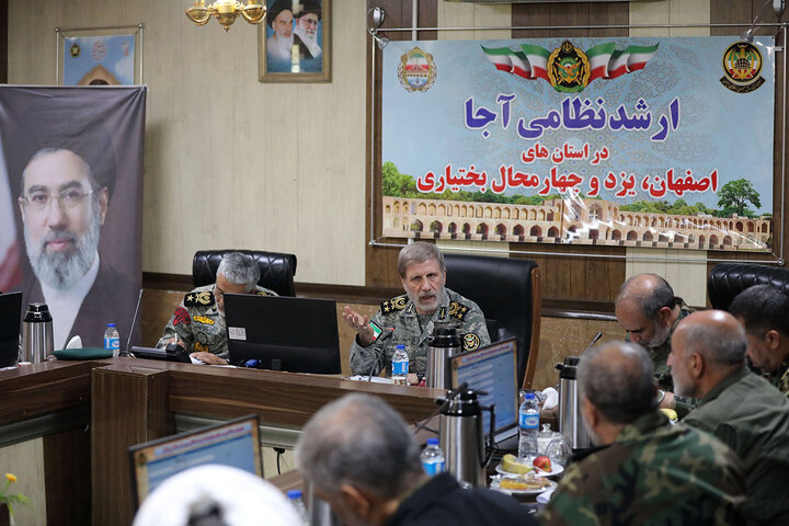 جمهوری اسلامی ایران یک قدرت قابل اعتماد است/ ما با لشکریان سران کفر می جنگیم