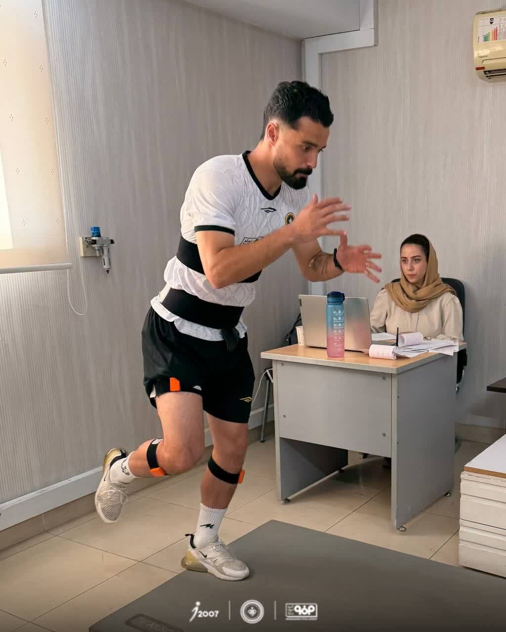 حضور بازیکنان سپاهان در مرکز ایفمارک + عکس