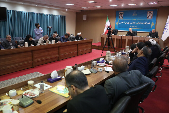 قالیباف: تمرکز مجلس و دولت بر امور مهم و فوری/ بهبود معیشت مردم در دستور کار حاکمیت است