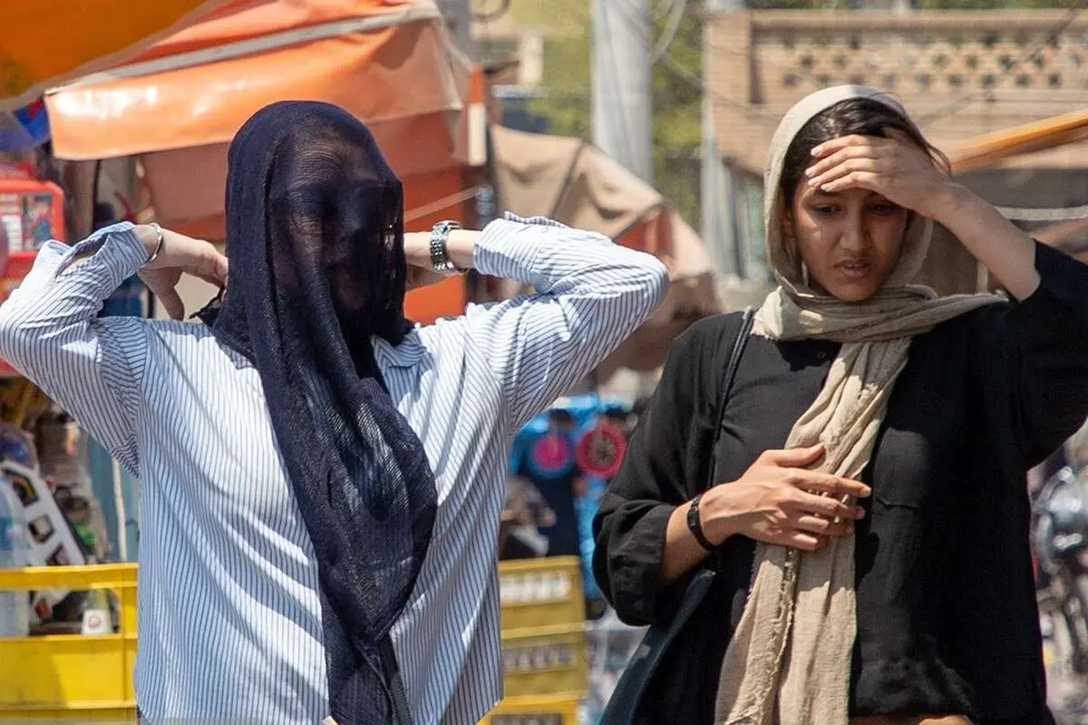 تصاویر; گرمای 50 درجه جنگ و زندگی در اهواز