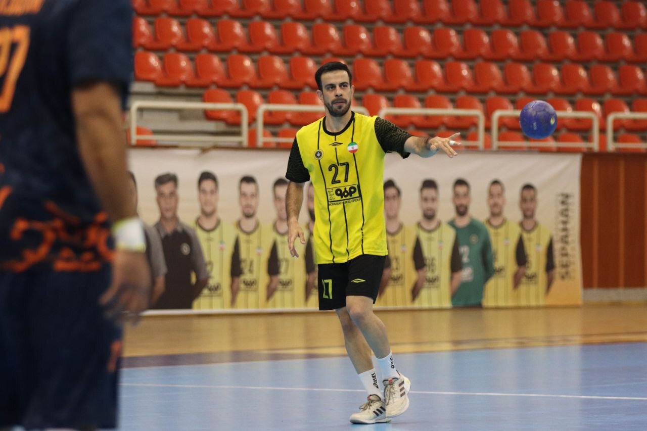 Rahimizadeh seeks to return Sepahan to the path of championship