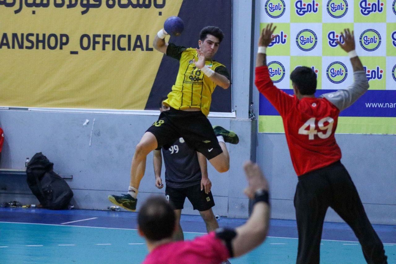 Rahimizadeh seeks to return Sepahan to the championship path