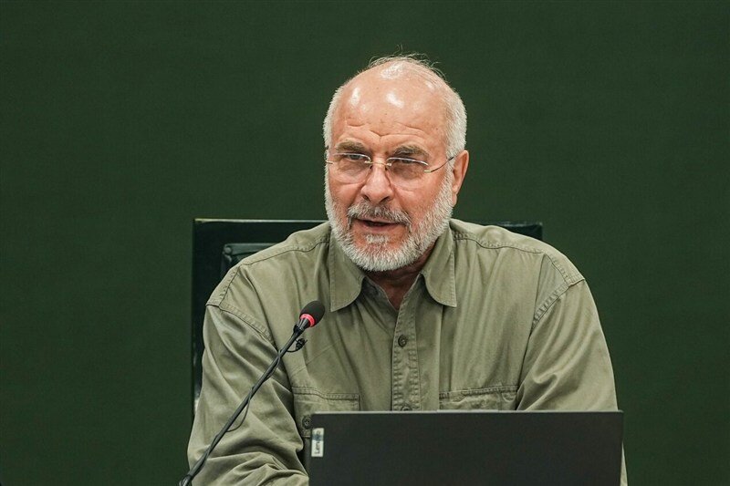 تاکید رهبر انقلاب به پرهیز از ضعیف نمایی، دستورالعمل راهبردی برای تمام عرصههاست