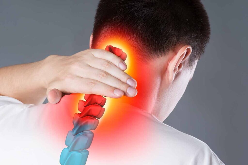 از سبک زندگی تا زمینه ژنتیکی؛ چه عواملی دیسک گردن را مستعد آسیب می کند؟