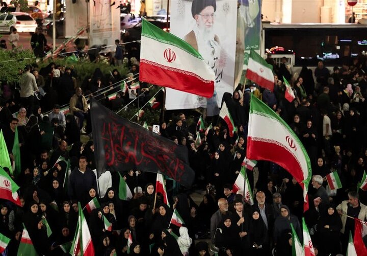 زنان اینجا تماشاگر نیستند