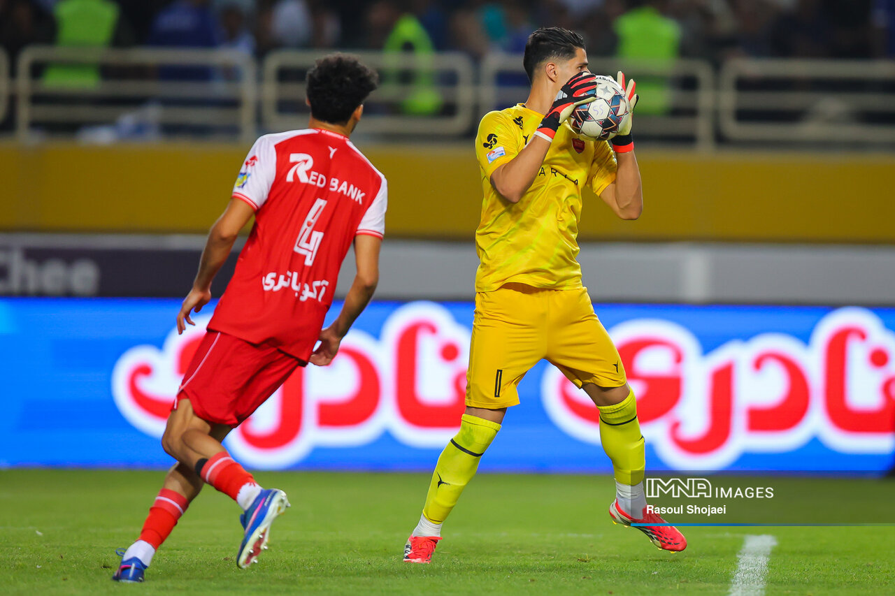 پرسپولیس 3 - مس شهربابک 0.3 شوت و 3 امتیاز